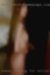 woman looking for online male slave